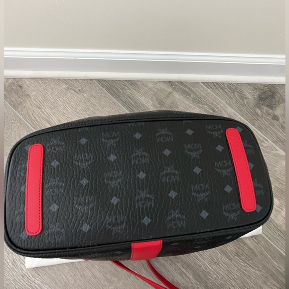 MCM tote - Picture 3 of 7